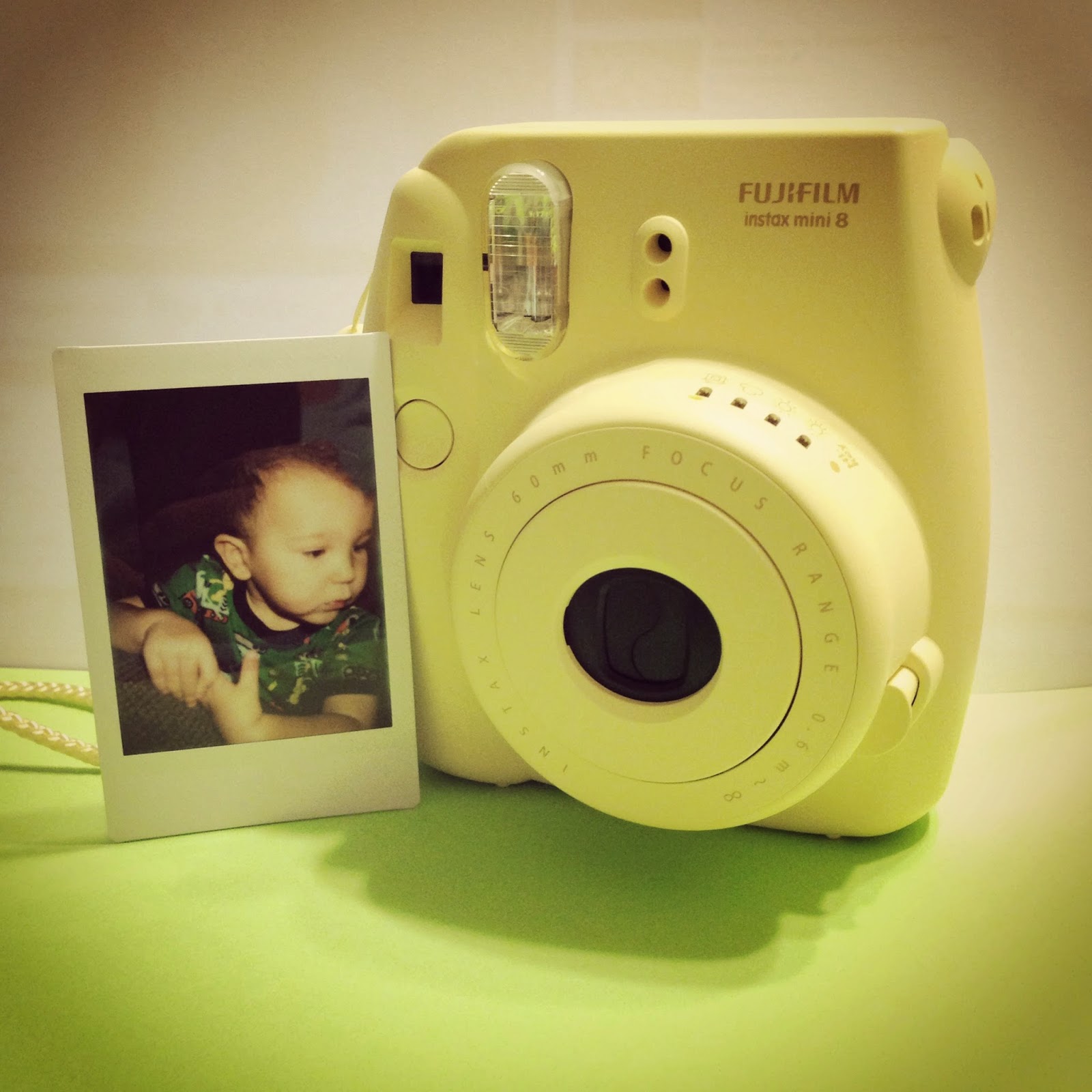 Фотоаппарат Instax Mini 11 Эдвард
